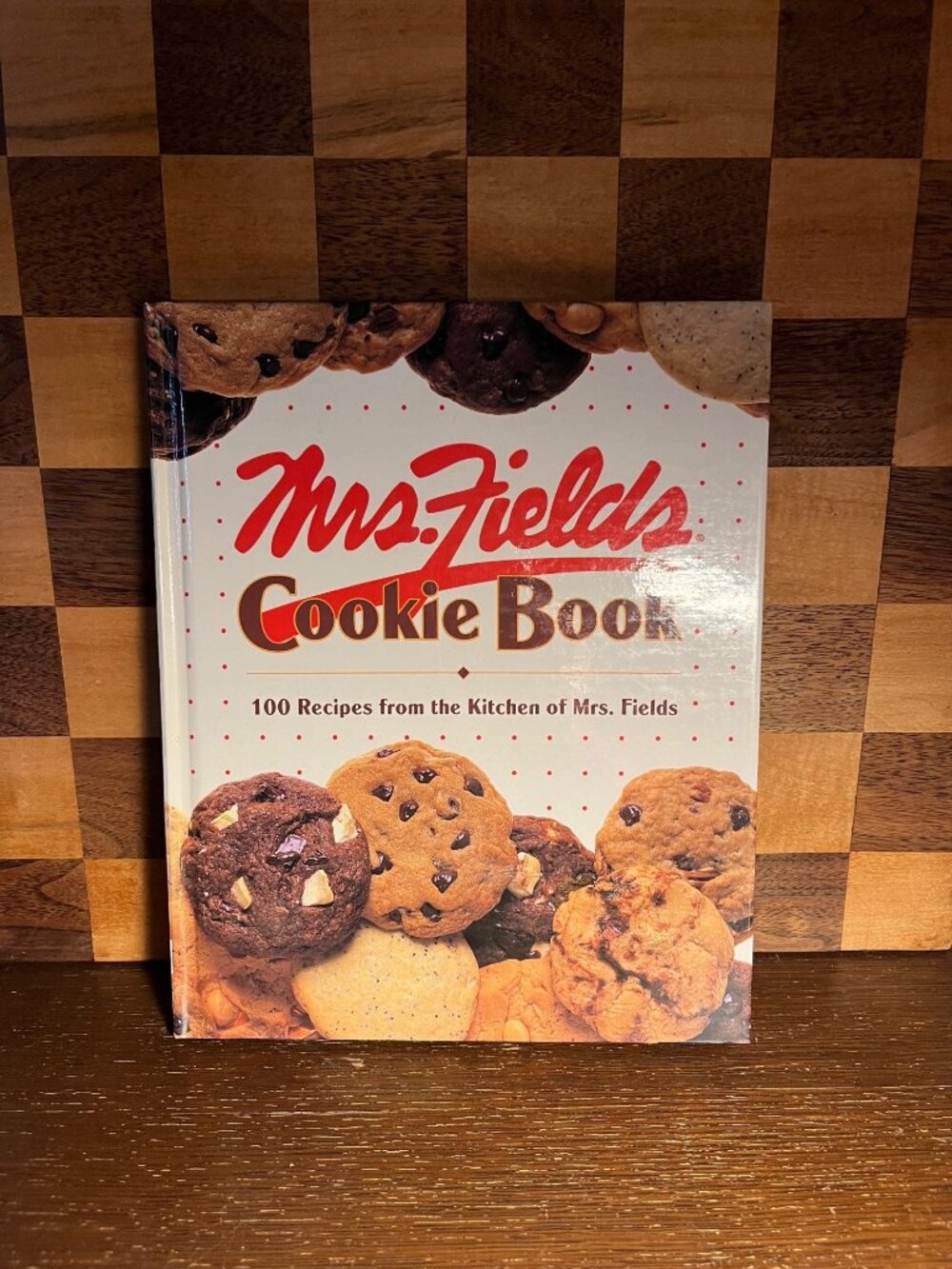 Mrs. Fields Cookie Cookbook A122